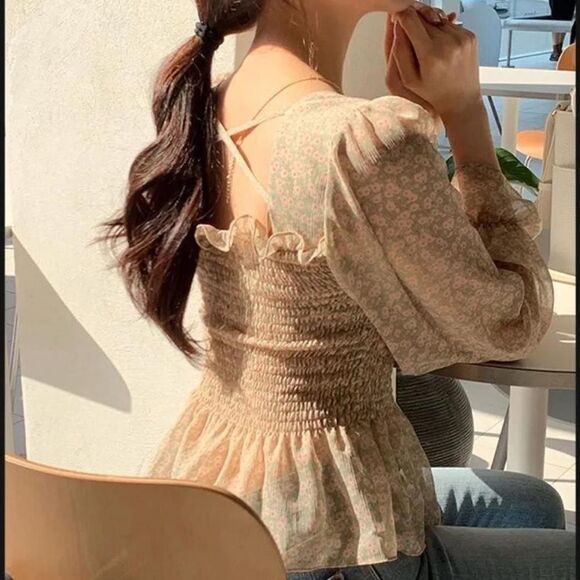 LE LIS Peasant Top Blouse M Floral Crop Long Sleeve Ruffle Boho Cottage Romantic - Picture 8 of 10